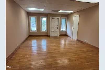 111 N Garnett Street, Henderson, NC 27536 - Photo 3