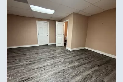 111 N Garnett Street, Henderson, NC 27536 - Photo 9