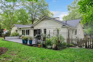 802 Churchill Dr, Chapel Hill, NC 27510 - Photo 7