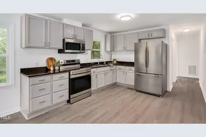 611 W James Street, Lillington, NC 27546 - Photo 5