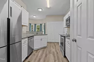 8318 Umstead Dr, Fayetteville, NC 28304 - Photo 13