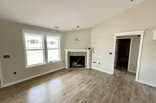 104 Grace Pond Ave, Benson, NC 27504 - Photo 3