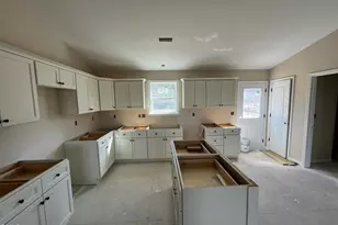 104 Grace Pond Ave, Benson, NC 27504 - Photo 5