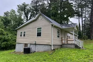 7710 Leasburg Rd, Roxboro, NC 27574 - Photo 5