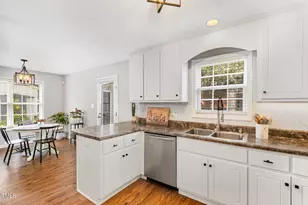 2008 McKinnon Dr, Clayton, NC 27520 - Photo 7