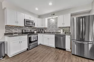 5022 Flint Ridge Pl, Raleigh, NC 27609 - Photo 7