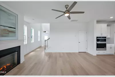 1109 Prominence Dr, Durham, NC 27712 - Photo 9