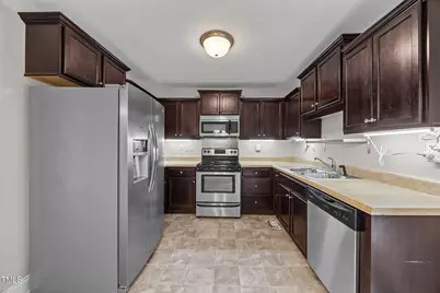 95 Oxfordshire Drive, Fuquay Varina, NC 27526 - Photo 7