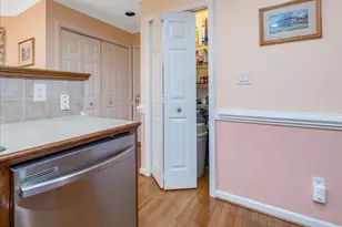 209 Parkmeadow Dr, Cary, NC 27519 - Photo 27