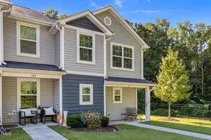918 E Green St, Franklinton, NC 27525 - Photo 3