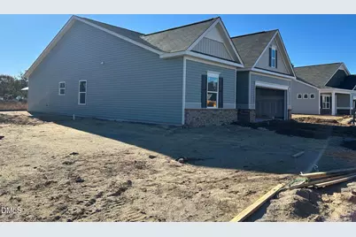 140 E American Marigold Drive, Benson, NC 27504 - Photo 3