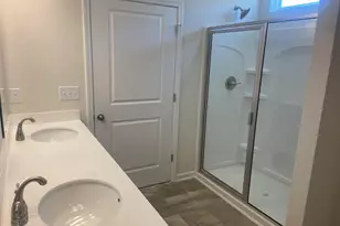 140 E American Marigold Dr, Benson, NC 27504 - Photo 9