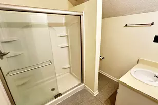 3401 Whitford Ct, Raleigh, NC 27606 - Photo 7