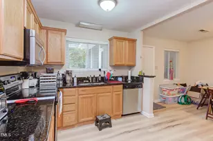 102 Sue Ann Ct, Carrboro, NC 27510 - Photo 11