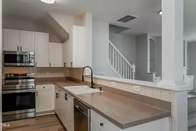 2000 Metacomet Way, Raleigh, NC 27604 - Photo 5