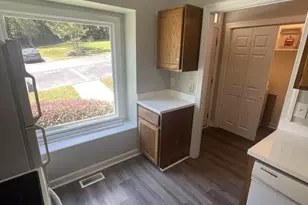 6140 Loch Laural Ln, Raleigh, NC 27613 - Photo 9