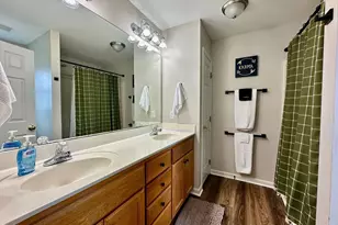 804 S Phillips Pointe Dr, Fuquay Varina, NC 27526 - Photo 9