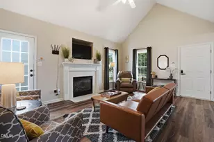 804 S Phillips Pointe Dr, Fuquay Varina, NC 27526 - Photo 5