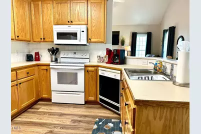 804 S Phillips Pointe Drive, Fuquay Varina, NC 27526 - Photo 5