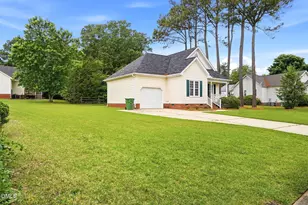 804 S Phillips Pointe Dr, Fuquay Varina, NC 27526 - Photo 3