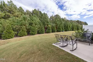 516 Barrington Row Ave, Zebulon, NC 27597 - Photo 29