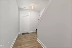 516 Barrington Row Ave, Zebulon, NC 27597 - Photo 5