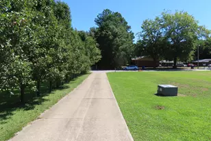 64 N Sussex Dr, Smithfield, NC 27577 - Photo 5