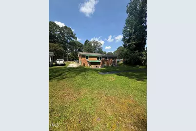 112 E Franklin Street, Zebulon, NC 27597 - Photo 3