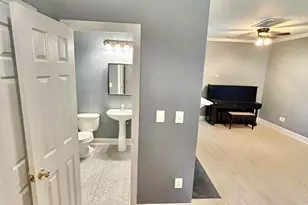 33 Sharpstone Ln, Durham, NC 27703 - Photo 5