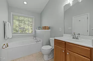 6825 Middleboro Dr, Raleigh, NC 27612 - Photo 27