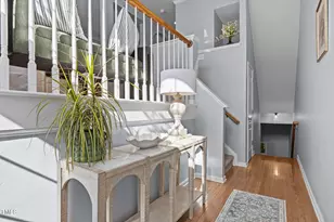 6825 Middleboro Dr, Raleigh, NC 27612 - Photo 5