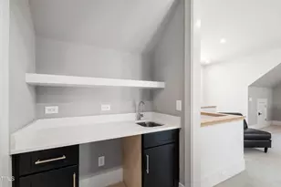 202 Georgetown Rd, Raleigh, NC 27608 - Photo 59