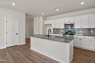 320 Ambassador Dr, Clayton, NC 27520 - Photo 7