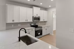 302 Ambassador Dr, Clayton, NC 27520 - Photo 7