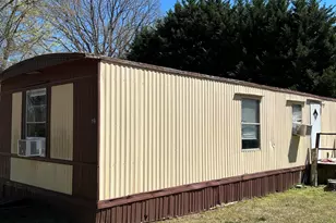 303 37th St SW, Hickory, NC 28602 - Photo 5