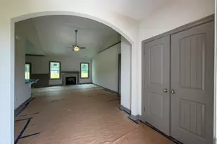 105 Lynn Ln, Selma, NC 27576 - Photo 3