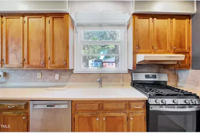 300 E 2nd Street, Kenly, NC 27542 - Photo 17