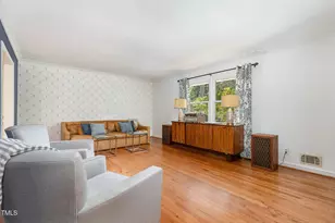 4010 Balsam Dr, Raleigh, NC 27612 - Photo 11