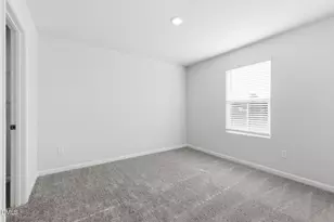 725 Richardson Dr, Sanford, NC 27330 - Photo 25