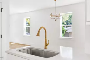 407B Edward St, Durham, NC 27701 - Photo 15