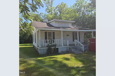 324 W Harnett Street, Benson, NC 27504 - Photo 1