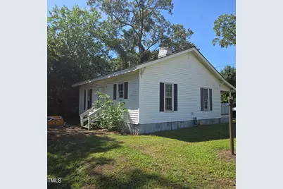 324 W Harnett Street, Benson, NC 27504 - Photo 5