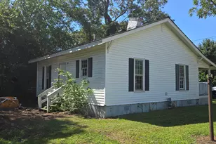 324 W Harnett St, Benson, NC 27504 - Photo 5