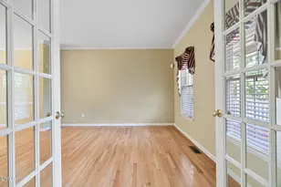 302 Peachtree Point Ct, Cary, NC 27513 - Photo 59