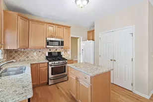 302 Peachtree Point Ct, Cary, NC 27513 - Photo 13