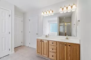 302 Peachtree Point Ct, Cary, NC 27513 - Photo 23