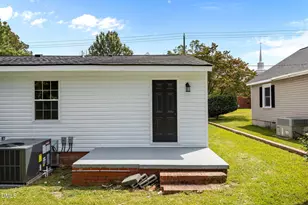 709 E Johnson St, Dunn, NC 28334 - Photo 27