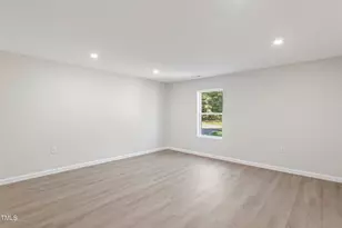 530 Lee St, Bennett, NC 27208 - Photo 23