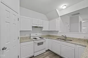 8321 Glenwood Springs Ct, Raleigh, NC 27616 - Photo 17