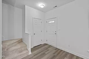 8321 Glenwood Springs Ct, Raleigh, NC 27616 - Photo 7